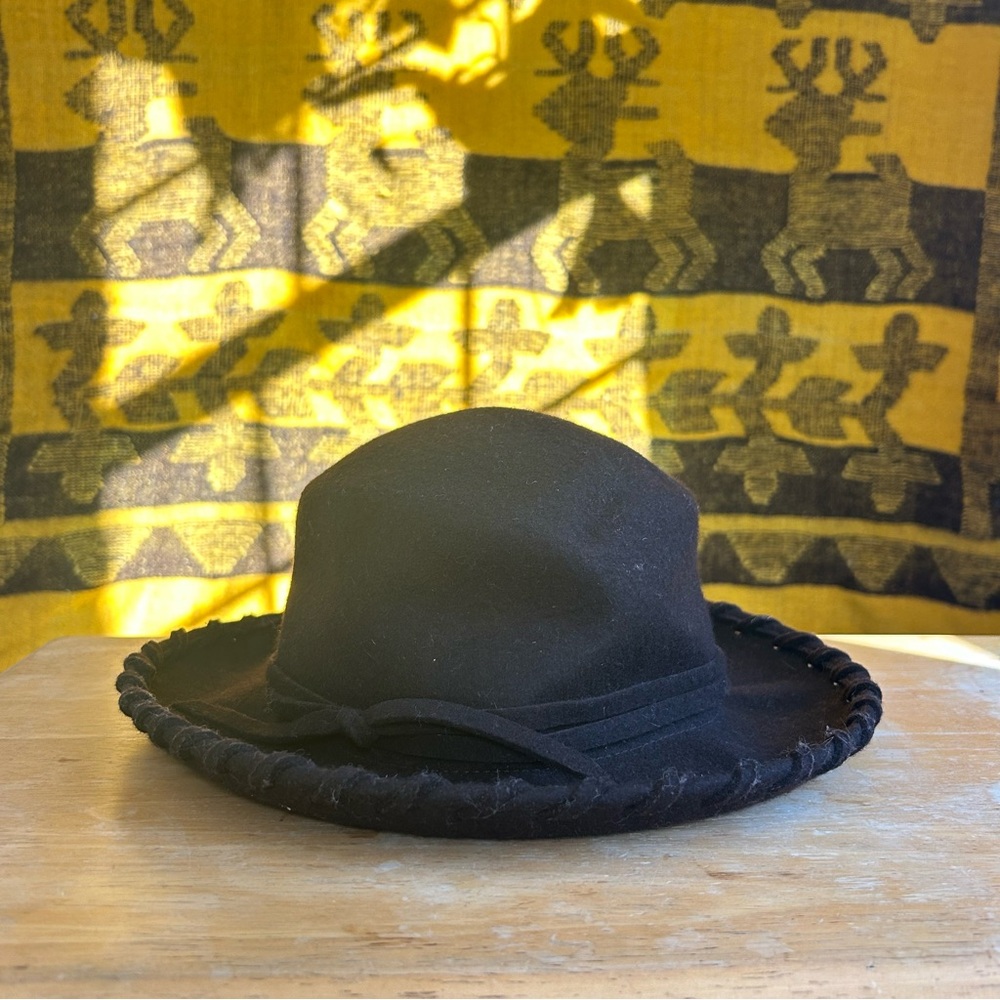 Felted wool flat brim hat - dark brown